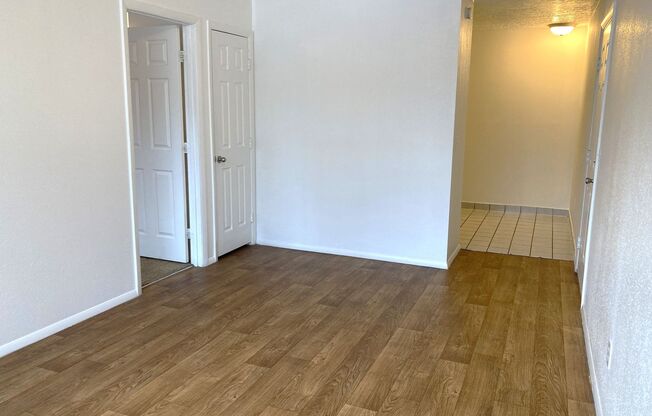 1 bed, 1 bath, 500 sqft, $1,255, Unit 37