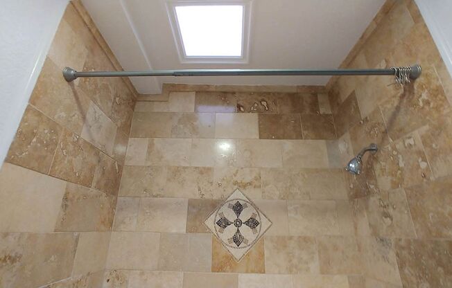 2 beds, 2 baths, 910 sqft, $2,850, Unit 512