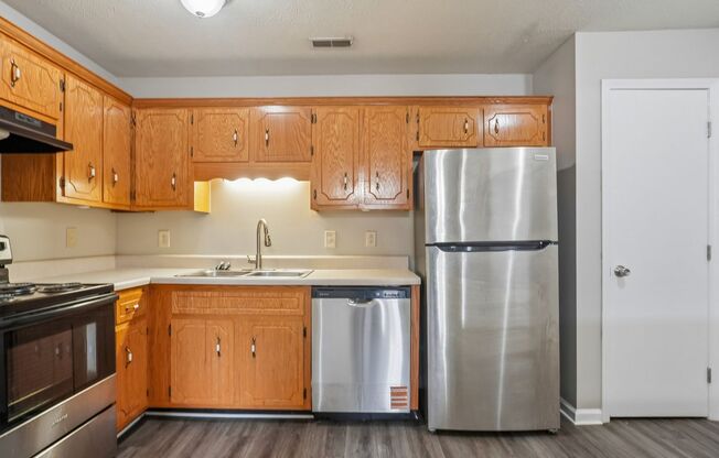 2 beds, 1 bath, 800 sqft, $974, Unit LH107