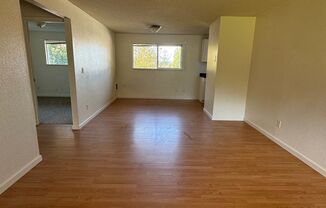 2 beds, 1 bath, 785 sqft, $1,550, Unit B