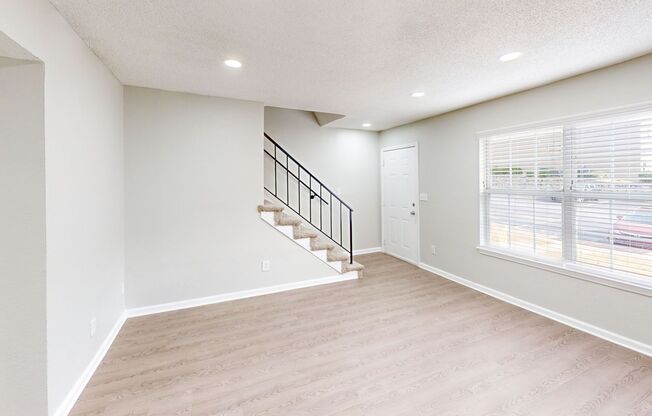 2 beds, 1.5 baths, 1,066 sqft, $1,549, Unit 213I