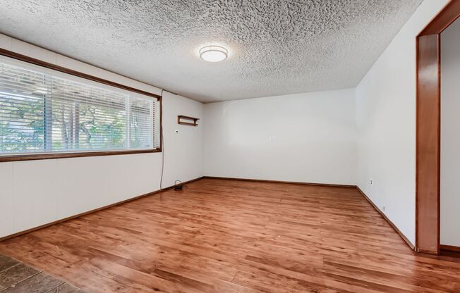 3 beds, 3 baths, $2,250