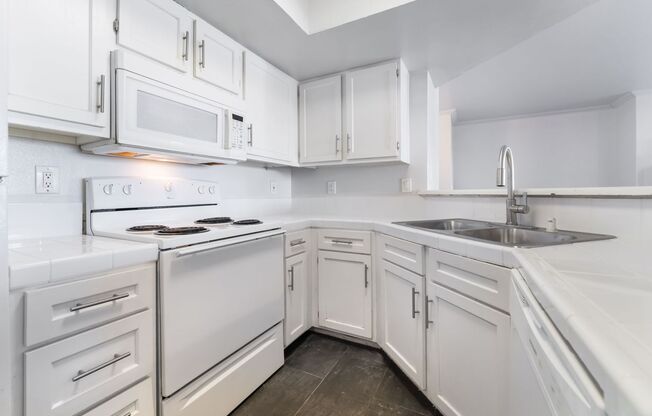 2 beds, 2 baths, $1,395