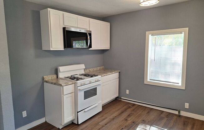 3 beds, 1 bath, $1,550