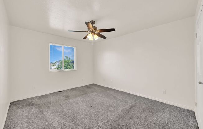 2 beds, 1.5 baths, 1,200 sqft, $1,450, Unit I-1