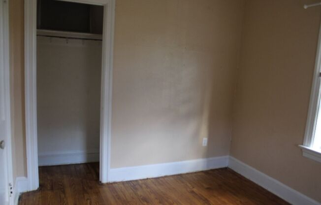 2 beds, 1 bath, $1,050