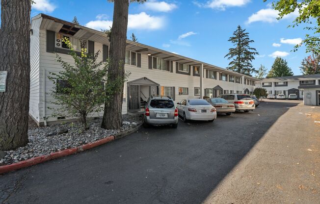 1 bed, 1 bath, 620 sqft, $1,250, Unit 29