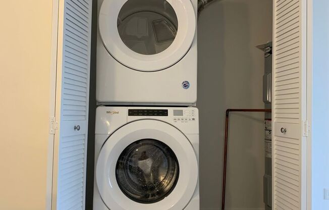 2 beds, 2 baths, 1,133 sqft, $2,985, Unit 516