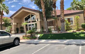 Beautiful 2Bed/2Bath Condo located in Henderson's Mission Ridge gated Community