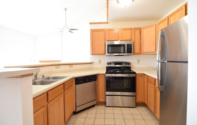 3 beds, 2 baths, 1,550 sqft, $2,310, Unit 1322-302