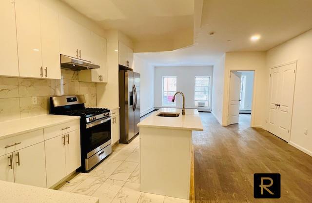 1 bed, 1 bath, 700 sqft, $2,700, Unit 2-F