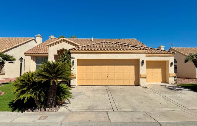 4 beds, 2.5 baths, $2,350