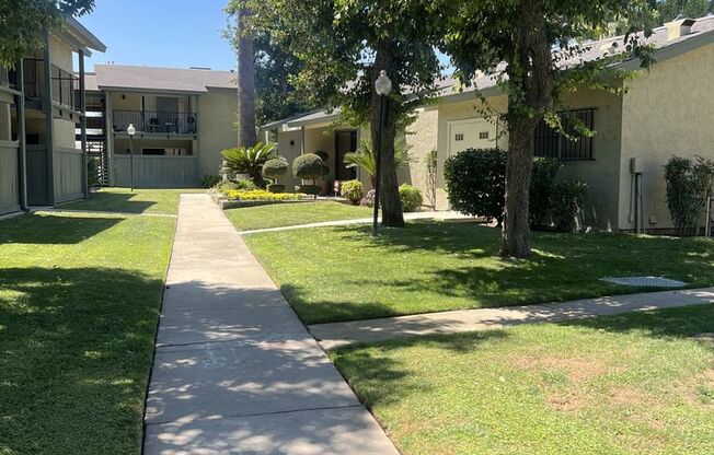 2 beds, 1 bath, 950 sqft, $1,450, Unit 32