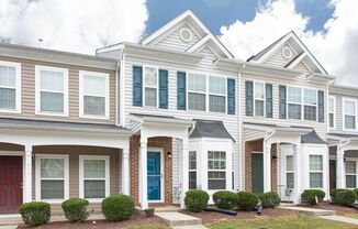 Adorable 2 Bedroom Townhome in Amazing Durham Location!
