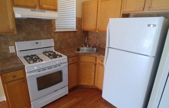 1 bed, 1 bath, 900 sqft, $1,400