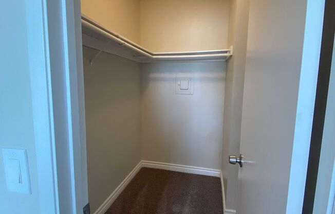 1 bed, 1 bath, $1,950, Unit 20