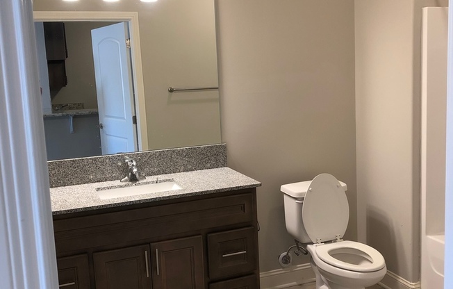 1 bed, 1 bath, 848 sqft, $900, Unit 15