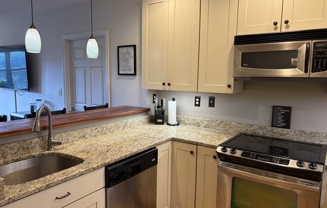 1 Cityview Ln
