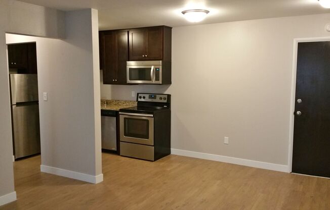1 bed, 1 bath, $1,085, Unit 203