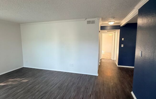 2 beds, 1 bath, 890 sqft, $2,590, Unit 304
