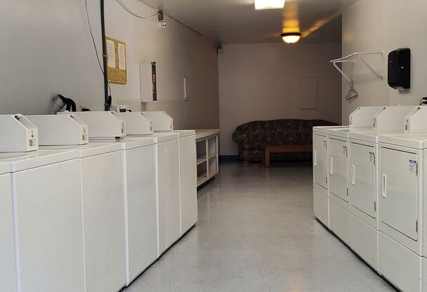 1 bed, 1 bath, 625 sqft, $2,015, Unit 121