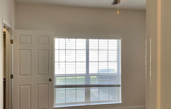 1 bed, 1 bath, 830 sqft, $1,550, Unit 4104