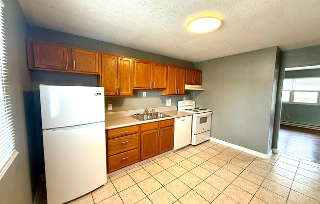 Studio, 1 bath, 475 sqft, $679, Unit 2