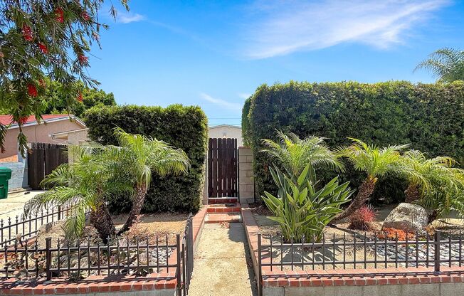 Beautiful 4BD/3BA House in Clairemont W/ A/C, W/D, Garage, & Bonus/Rec Room!