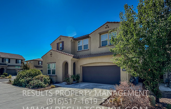 Gorgeous luxury Home! Great price! Spacious 4 bedroom w/Loft