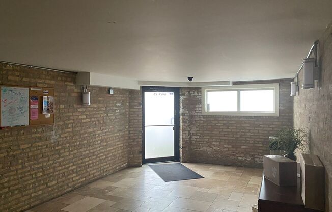 Amazing Renovated 2BED 2BATH