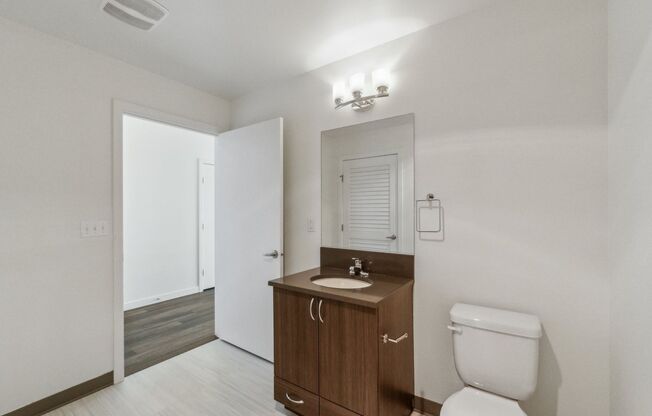 Studio, 1 bath, 551 sqft, $1,725, Unit 210