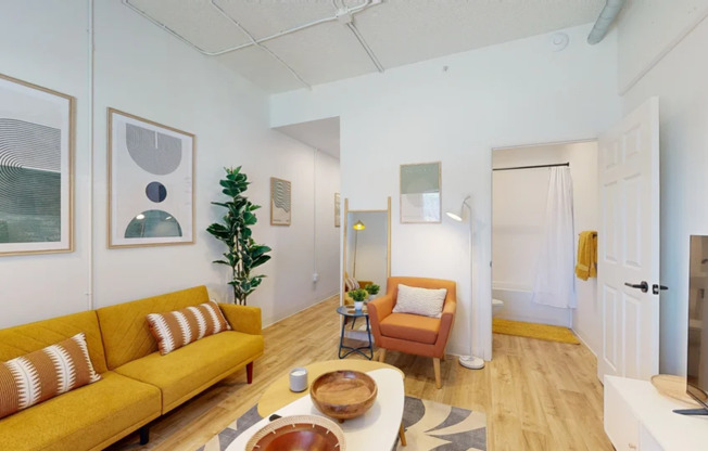 Studio, 1 bath, 390 sqft, $1,550, Unit The Perch - 1