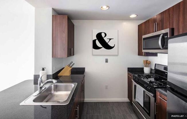 343 Gold St 313