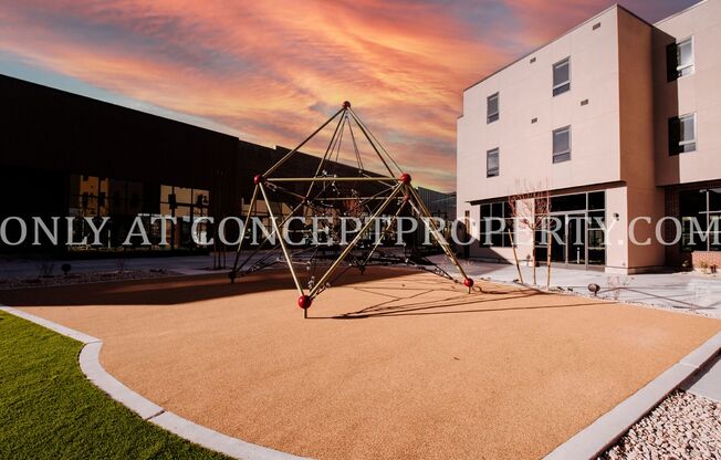Studio, 1 bath, 300 sqft, $1,399, Unit 1-223