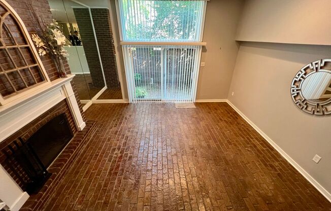 Luxurious 4-Bedroom Townhome in the Heart of Society Hill! Parking Available!