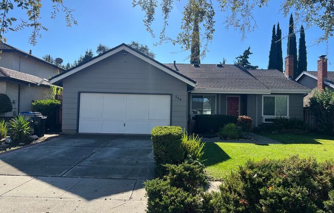 Beautiful 4 bed 2 bath home in San Jose with AC. Must See!