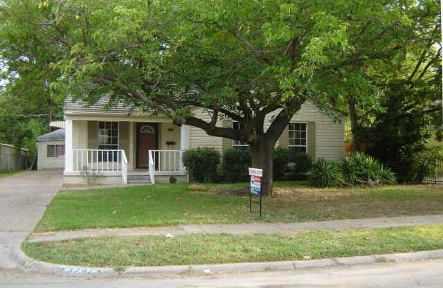 3747 CORTEZ DR
