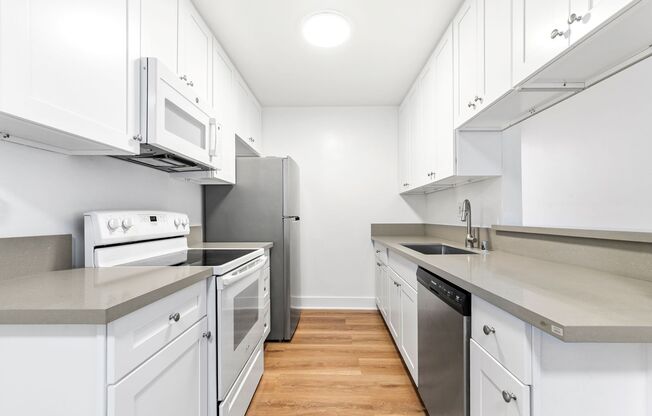 1 bed, 1 bath, 690 sqft, $2,150, Unit 111