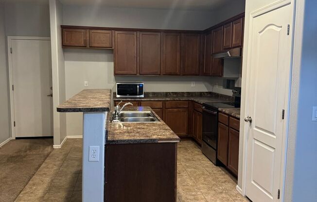 4 bedroom in Laveen