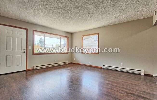 1 Bed, 1 Bath Apartment Located Near Clark College and Easy I-5 Access