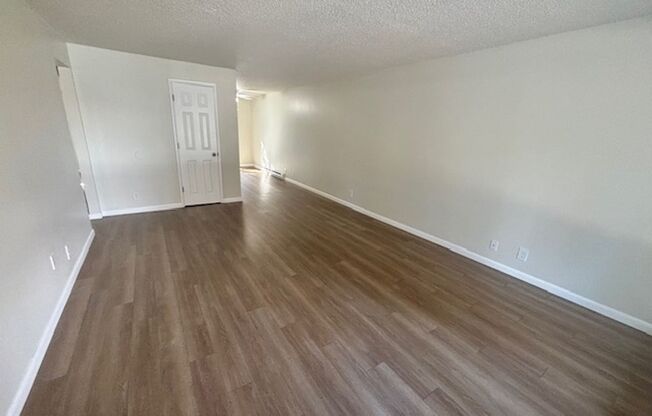 2 beds, 1 bath, 845 sqft, $1,625, Unit 42