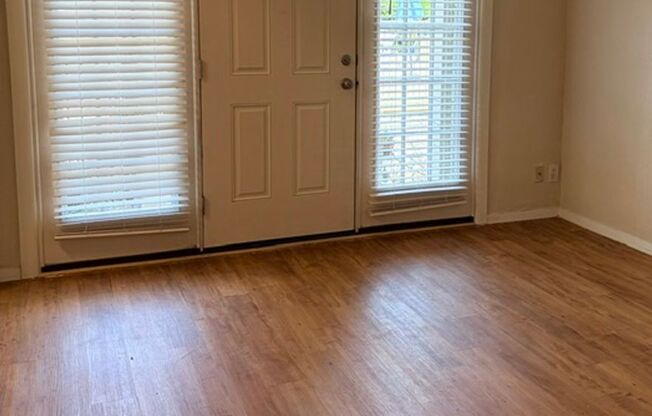 Studio, 1 bath, 267 sqft, $850, Unit 100