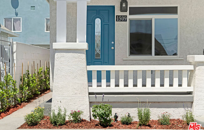 1509 W 50 ST