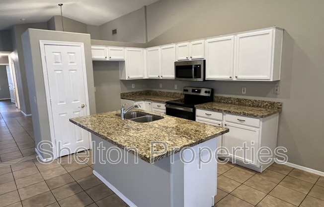 17476 W COYOTE TRL DR
