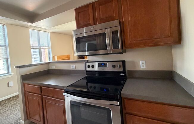 1 bed, 1 bath, 800 sqft, $2,038, Unit T710