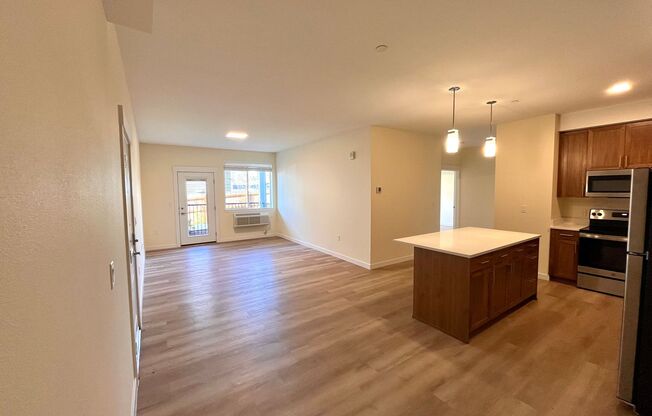 2 beds, 1 bath, $1,875, Unit A104