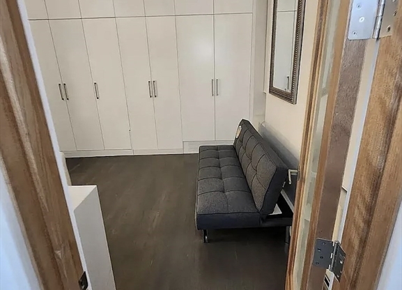 Studio, 1 bath, 260 sqft, $2,850, Unit 1B