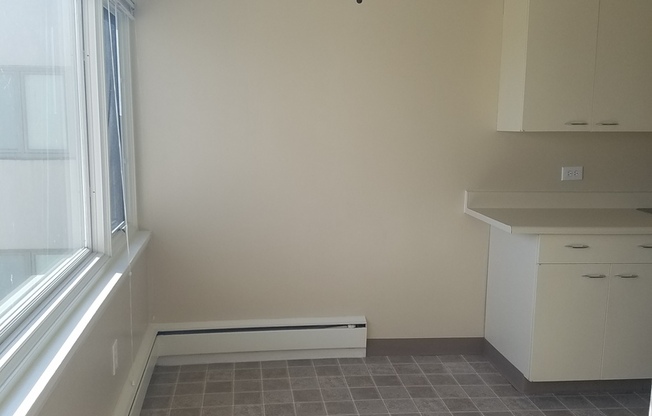 1 bed, 1 bath, 589 sqft, $1,400, Unit 608
