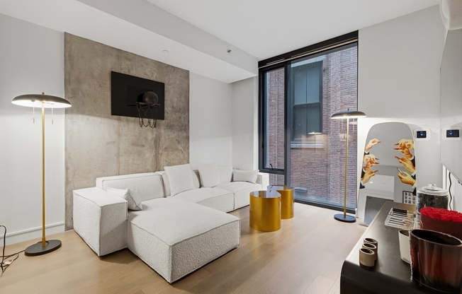 1 bed, 1 bath, 601 sqft, $4,500, Unit 309