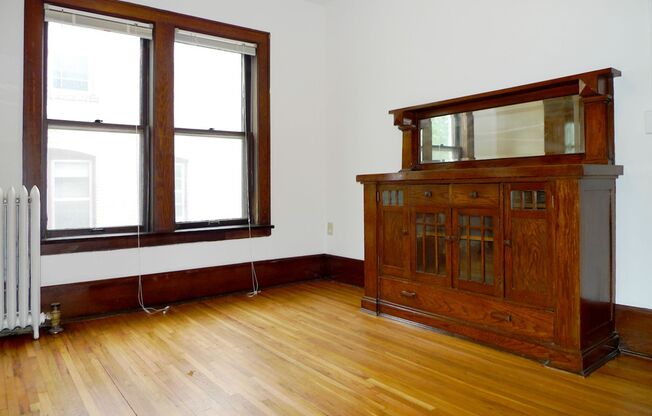 1 bed, 1 bath, 410 sqft, $975, Unit 4 - 21